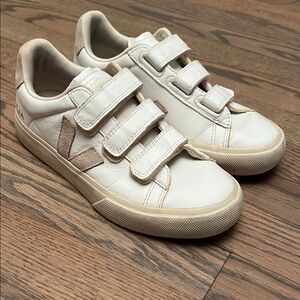 Women’s Veja Recife Sneaker